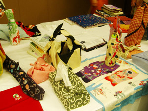 Furoshiki Cloth Wrapping Pic.