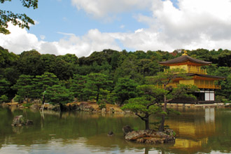 Kinkakuji Temple Pic.