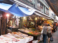 Tsukiji Outer Market Pic.